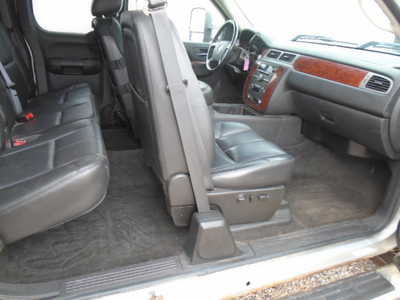 2011 Chevrolet 2500 Ext Cab, $3900. Photo 5