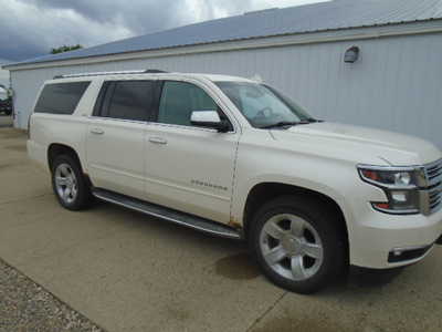 2015 Chevrolet Suburban, $7900. Photo 5