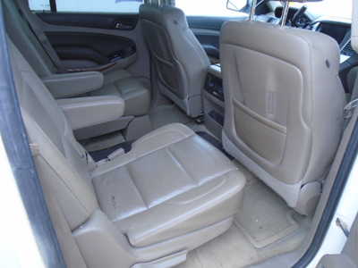 2015 Chevrolet Suburban, $7900. Photo 9