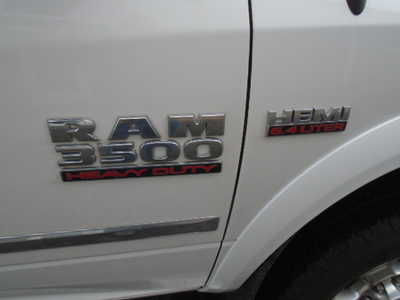 2017 Dodge 3500 Crew Cab, $19900. Photo 5