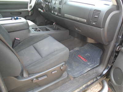 2010 GMC 2500 Crew Cab, $7900. Photo 8