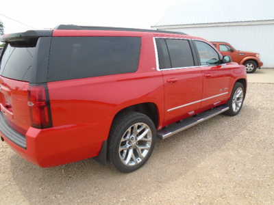 2020 Chevrolet Suburban, $24900. Photo 4