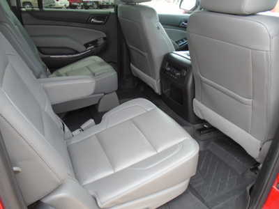 2020 Chevrolet Suburban, $24900. Photo 8