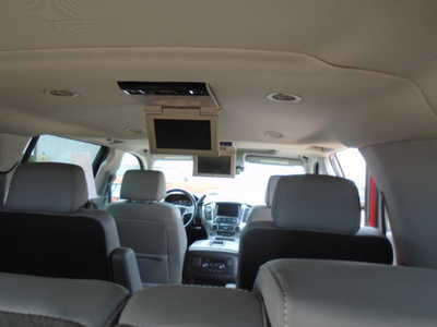 2020 Chevrolet Suburban, $24900. Photo 11