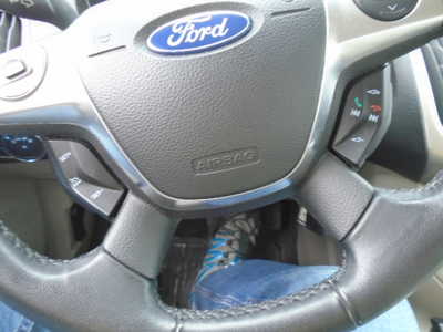 2012 Ford Focus, $4500. Photo 11