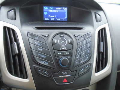 2012 Ford Focus, $4500. Photo 12
