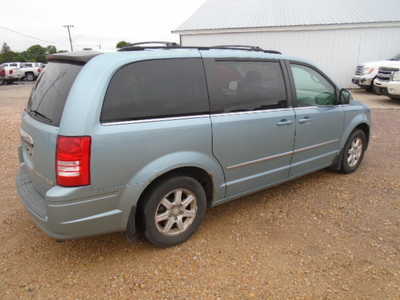 2009 Chrysler Town & Country, $1900. Photo 4