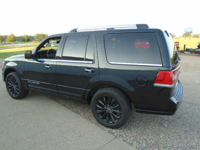 2015 Lincoln Navigator, $13900. Photo 2