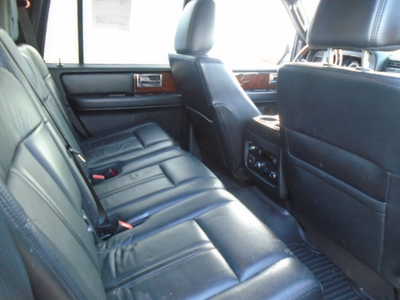 2015 Lincoln Navigator, $13900. Photo 8