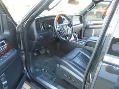 2015 Lincoln Navigator, $13900. Photo 12