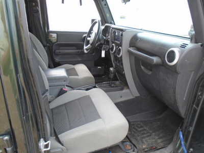 2010 Jeep Wrangler Unlimited, $6900. Photo 7