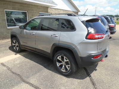 2015 Jeep Cherokee, $6900. Photo 2