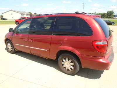 2007 Chrysler Town & Country, $1000. Photo 2
