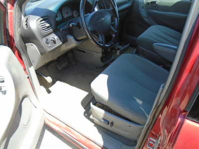 2007 Chrysler Town & Country, $1000. Photo 8