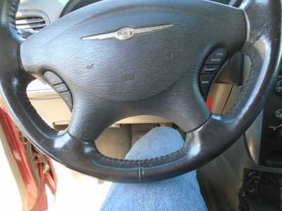 2007 Chrysler Town & Country, $1000. Photo 11