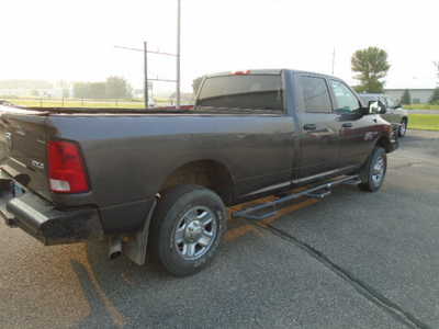 2014 Dodge 3500 Crew Cab, $8900. Photo 4