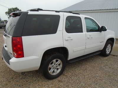 2014 GMC Yukon, $6900. Photo 4