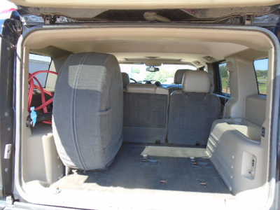 2004 Hummer H2, $13900. Photo 10