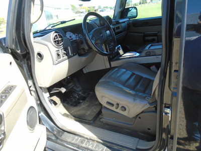 2004 Hummer H2, $13900. Photo 12
