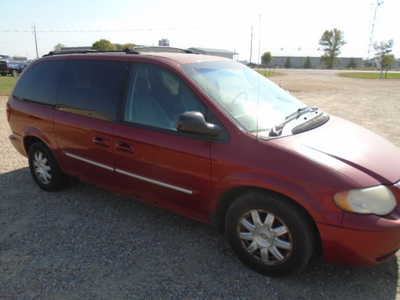 2007 Chrysler Town & Country, $1300. Photo 5