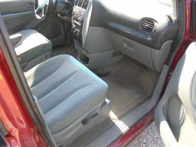 2007 Chrysler Town & Country, $1300. Photo 6