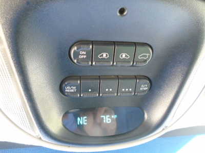 2007 Chrysler Town & Country, $1300. Photo 12