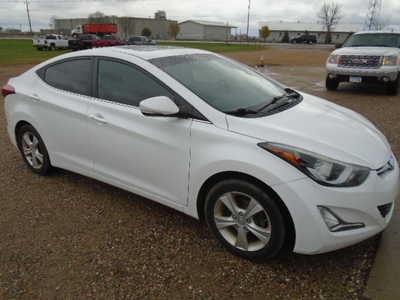 2016 Hyundai Elantra, $3900. Photo 5