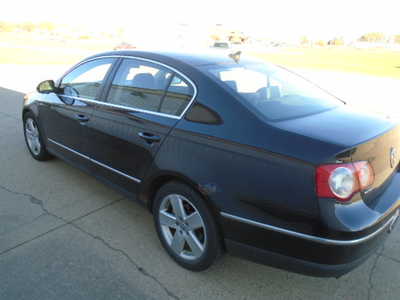 2007 Volkswagen Passat, $1900. Photo 2