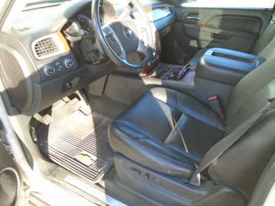 2013 Chevrolet Avalanche, $9000. Photo 12