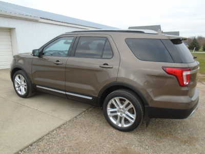 2016 Ford Explorer, $8400. Photo 2