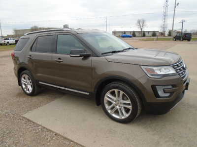 2016 Ford Explorer, $8400. Photo 5
