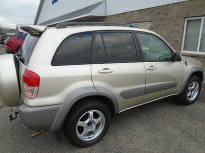 2001 Toyota RAV4, $3400. Photo 4