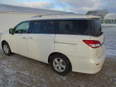2017 Nissan Quest, $4500. Photo 2