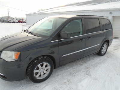 2012 Chrysler Town & Country, $3400. Photo 1