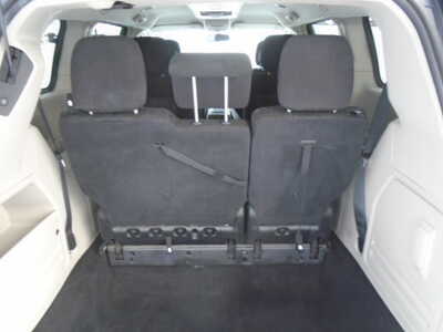 2012 Chrysler Town & Country, $3400. Photo 9