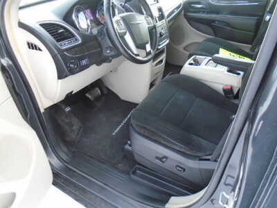 2012 Chrysler Town & Country, $3400. Photo 10