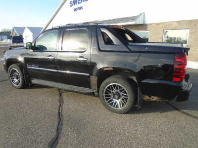 2012 Chevrolet Avalanche, $4900. Photo 2