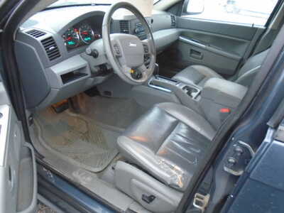 2007 Jeep Grand Cherokee, $1900. Photo 9