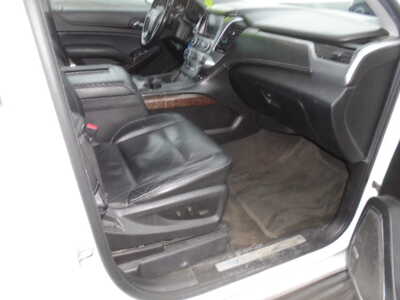 2015 Chevrolet Suburban, $5400. Photo 7