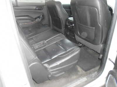 2015 Chevrolet Suburban, $5400. Photo 8