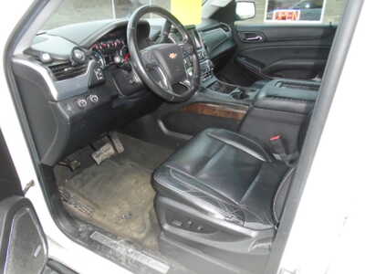 2015 Chevrolet Suburban, $5400. Photo 12