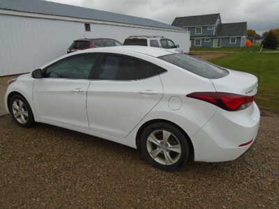 2016 Hyundai Elantra, $3500. Photo 2