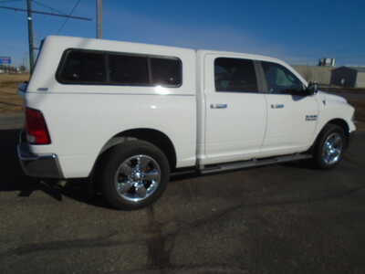 2017 RAM 1500 Crew Cab, $7500. Photo 2