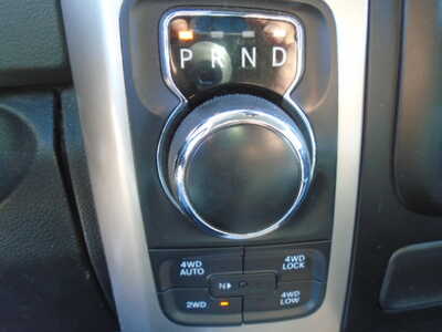 2017 RAM 1500 Crew Cab, $7500. Photo 8