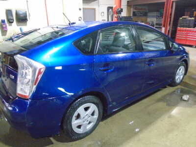 2011 Toyota Prius, $2900. Photo 4