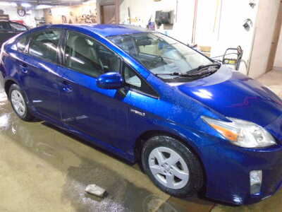 2011 Toyota Prius, $2900. Photo 5