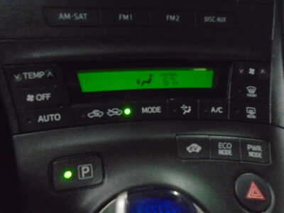 2011 Toyota Prius, $2900. Photo 12