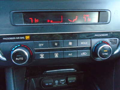 2016 Kia Optima, $3900. Photo 10