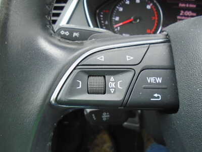 2020 Audi Q5, $14900. Photo 12
