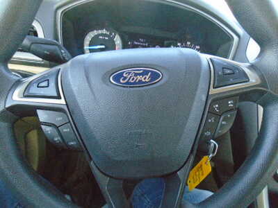 2016 Ford Fusion, $4500. Photo 5